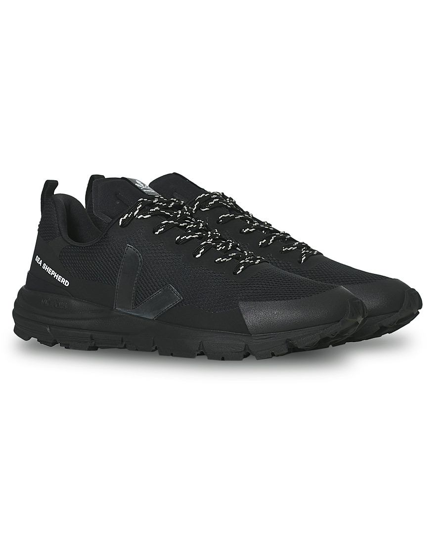 Herre | Veja VEJA X Sea Shepherd Dekkan Vibram Running Sneaker Black | Veja | X Sea Shepherd Dekkan Vibram Running Sneaker Black