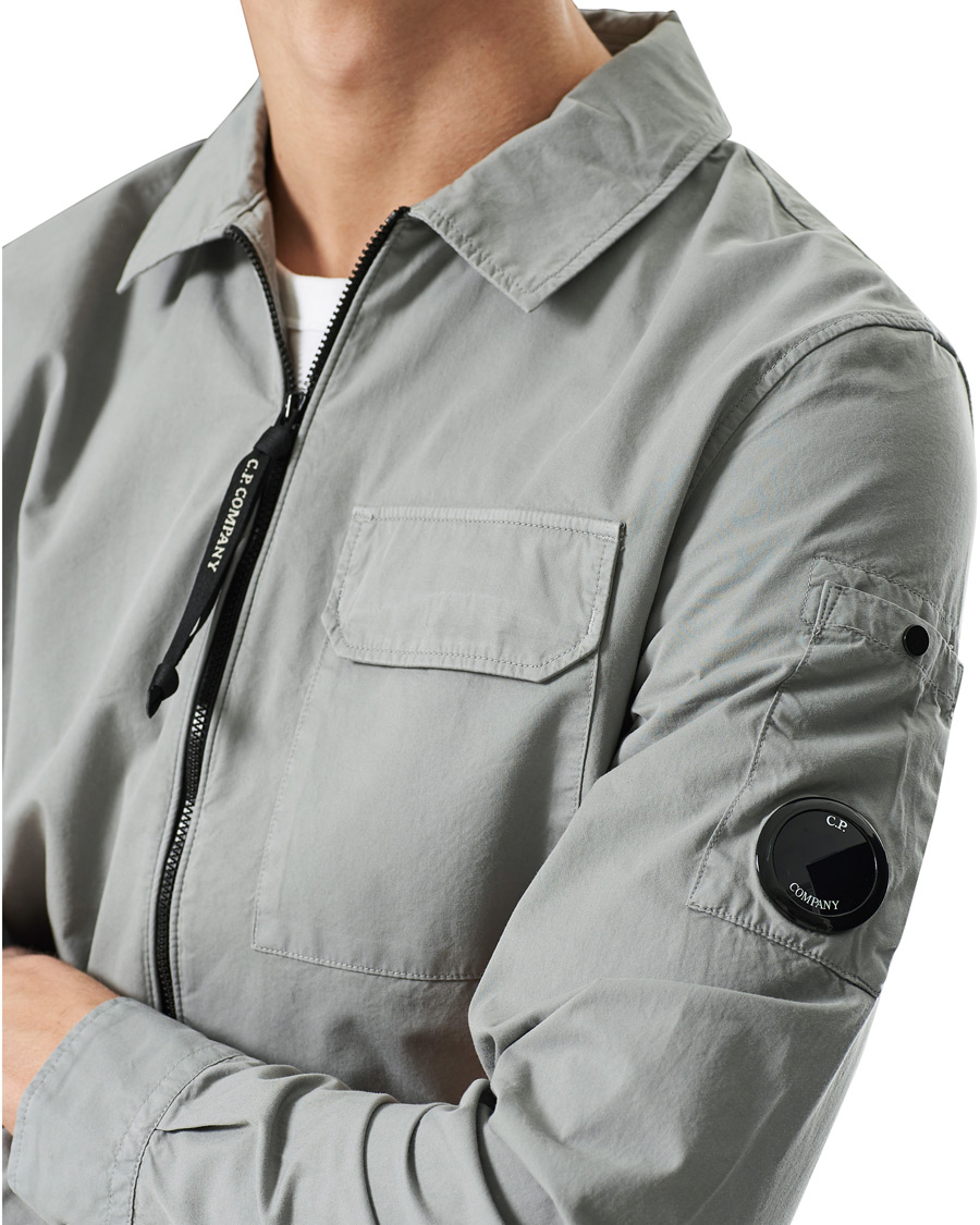 Herre | Skjorter | C.P. Company | Garment Dyed Gabardine Zip Shirt Jacket Light Grey