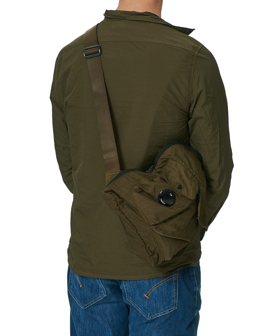 Herre | C.P. Company Nylon B Shoulder Bag Olive | C.P. Company | Nylon B Shoulder Bag Olive