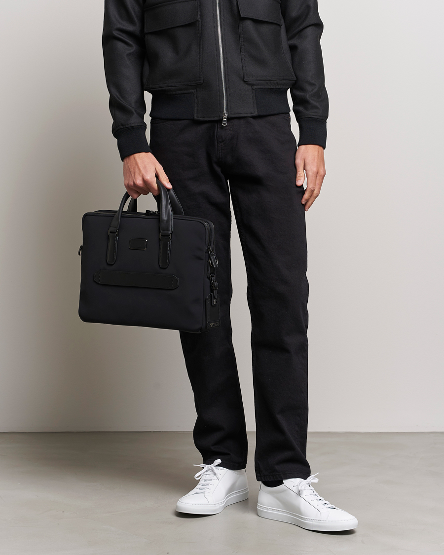 Herre | TUMI Harrison Sycamore Slim Brief Black | TUMI | Harrison Sycamore Slim Brief Black