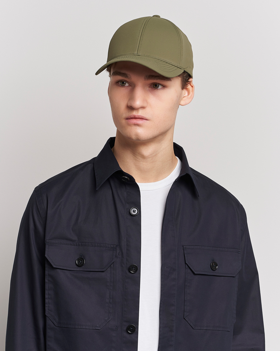 Herre | Contemporary Creators | Varsity Headwear | Active Tech Cap Green