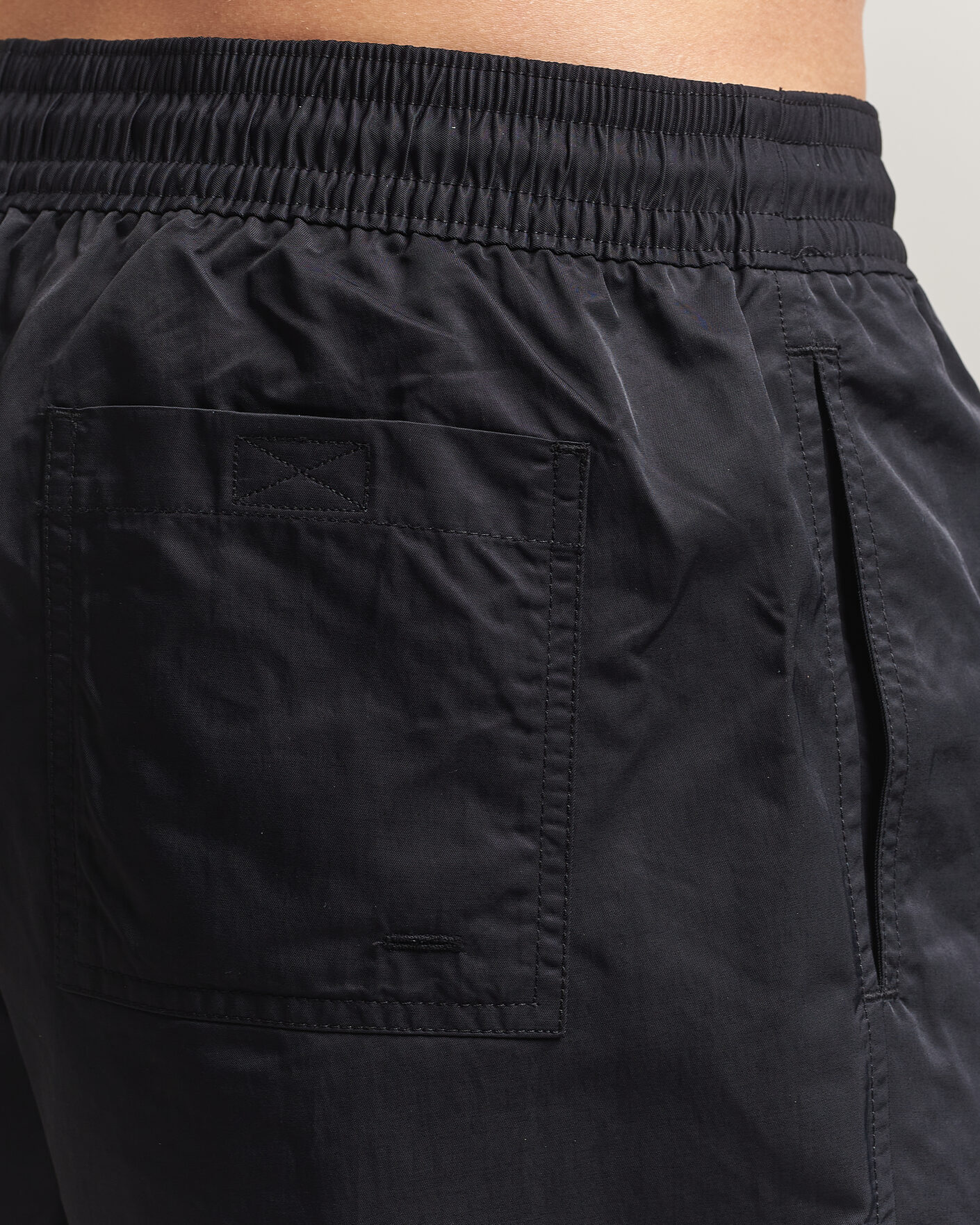 Herre | Badebukser | Colorful Standard | Classic Organic Swim Shorts Deep Black