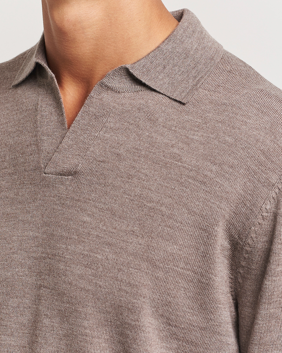Herre | Trøjer | A Day's March | Manol Open Collar Merino Polo Taupe Melange