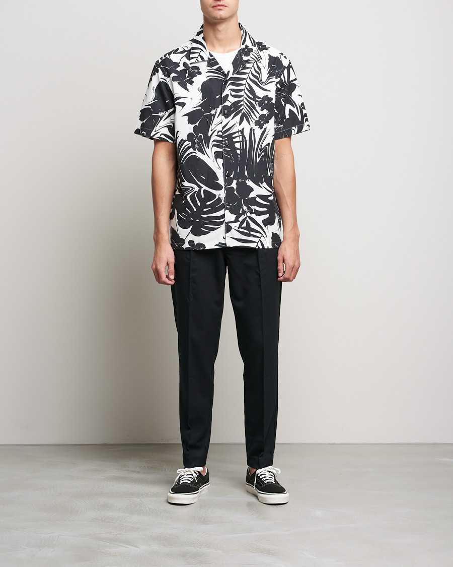 Herre | Skjorter | J.Lindeberg | Elio Hibiscus Print Short Sleeve Shirt White/Black