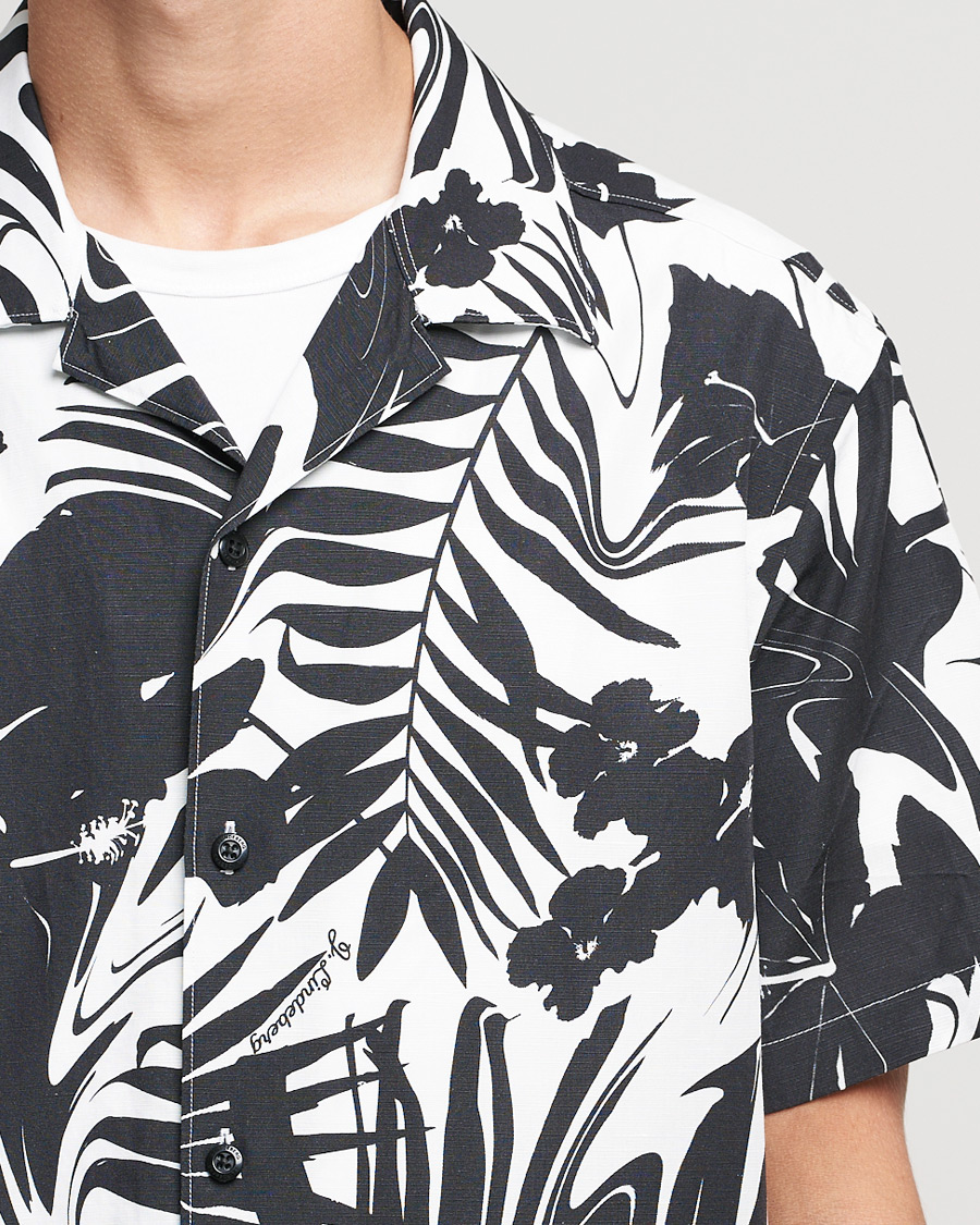 Herre | Skjorter | J.Lindeberg | Elio Hibiscus Print Short Sleeve Shirt White/Black