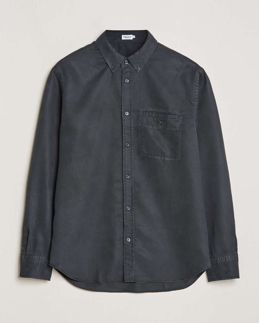 dyr Machu Picchu fællesskab Filippa K Zachary Tencel Shirt Almost Black - CareOfCarl.dk