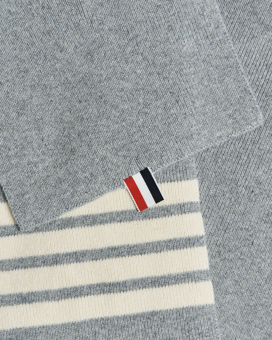 Herre | Thom Browne Full Needle Rib Cashmere Scarf Light Grey | Thom Browne | Full Needle Rib Cashmere Scarf Light Grey