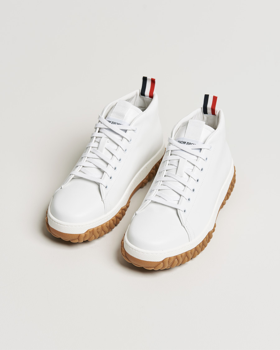 Herre | Thom Browne Mid Top Court Sneaker White Calf | Thom Browne | Mid Top Court Sneaker White Calf