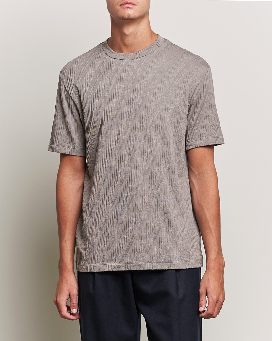 Herre | Quiet Luxury | Giorgio Armani | Cashmere Blend Chevron T-Shirt Beige