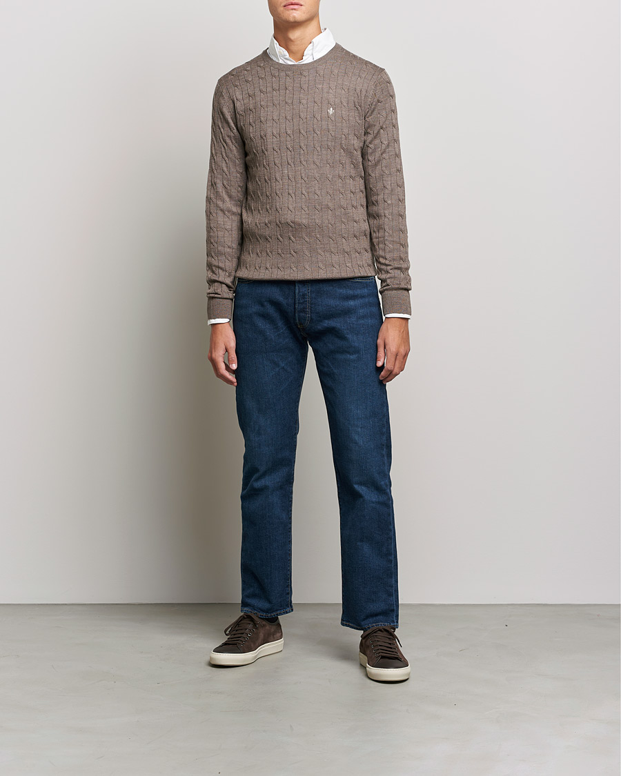 Herre | Trøjer | Morris | Merino Cable Crew Neck Light Brown