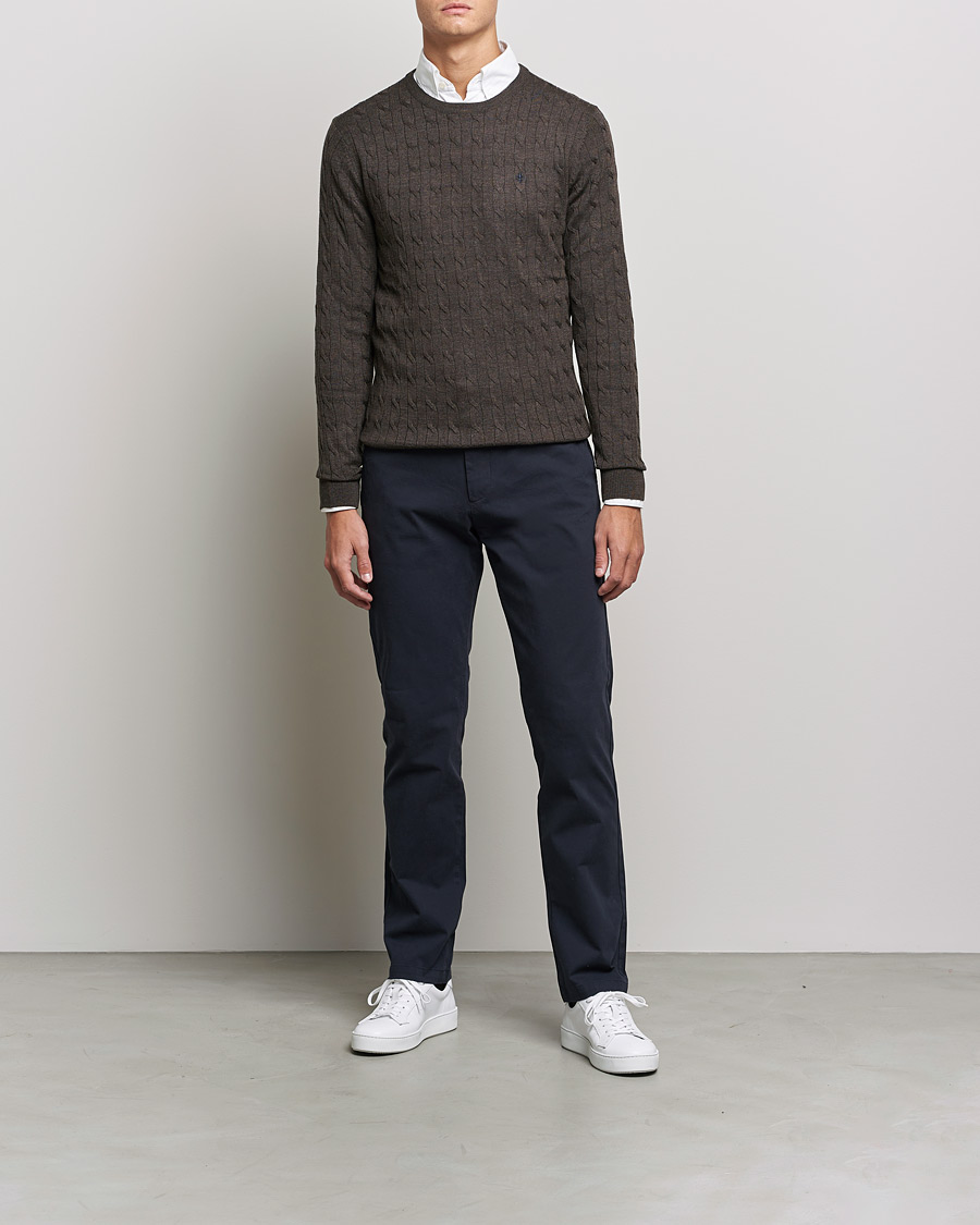 Herre | Trøjer | Morris | Merino Cable Crew Neck Dark Brown