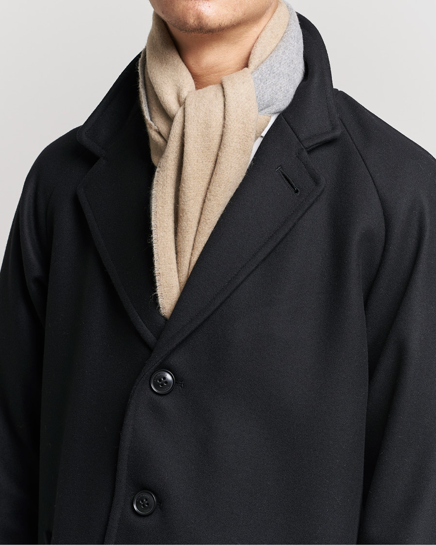 Herre | Morris Double Face Wool Scarf Khaki/Grey | Morris | Double Face Wool Scarf Khaki/Grey