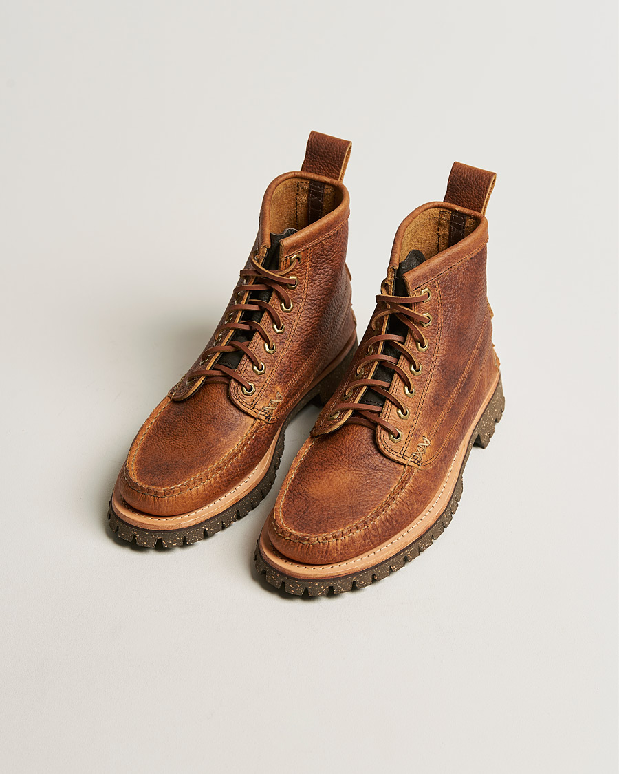 Herre | Yuketen Cortina Sole Angler Boots Brown Grain Calf | Yuketen | Cortina Sole Angler Boots Brown Grain Calf