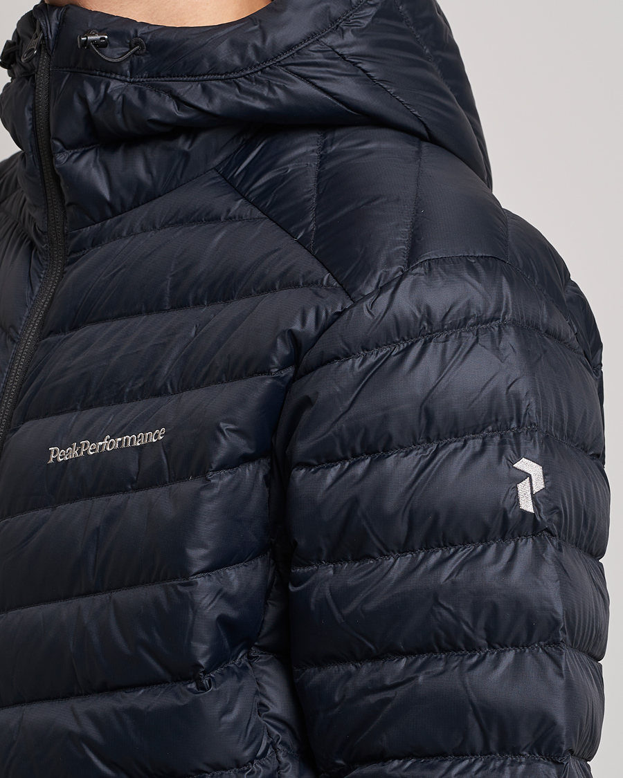 Peak Performance Frost Liner Down Hooded Black - CareOfCarl.dk