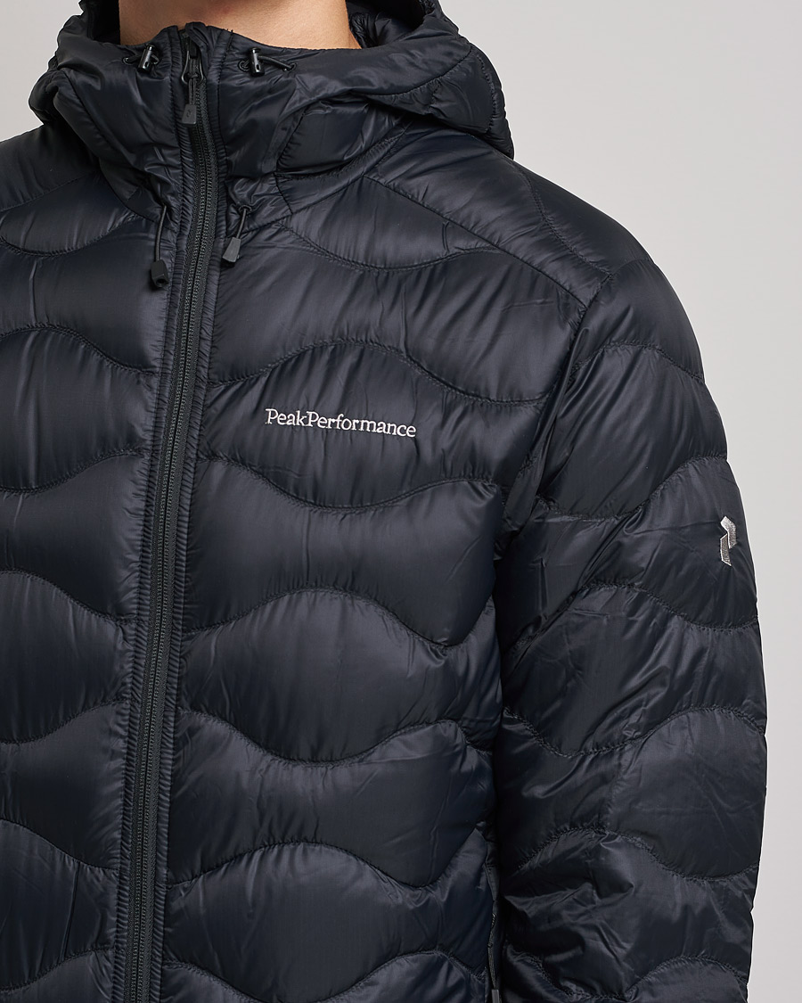 fly skandale At interagere Peak Performance Helium Hood Jacket Black - CareOfCarl.dk