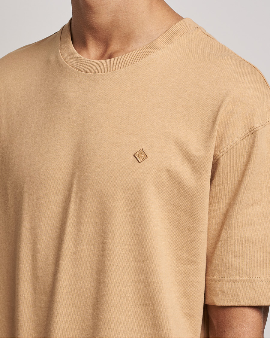 Herre | T-Shirts | GANT | Icon Crew Neck T-shirt Toffee Beige