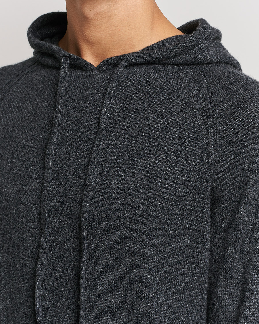 Herre | Trøjer | Johnstons of Elgin | Seamless Cashmere Hoodie Carbon