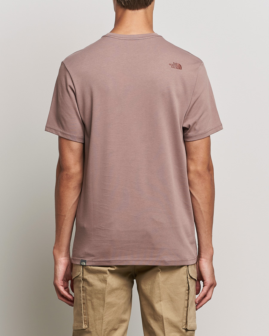 Herre | T-Shirts | The North Face | Premium Simple Logo Tee Deep Taupe