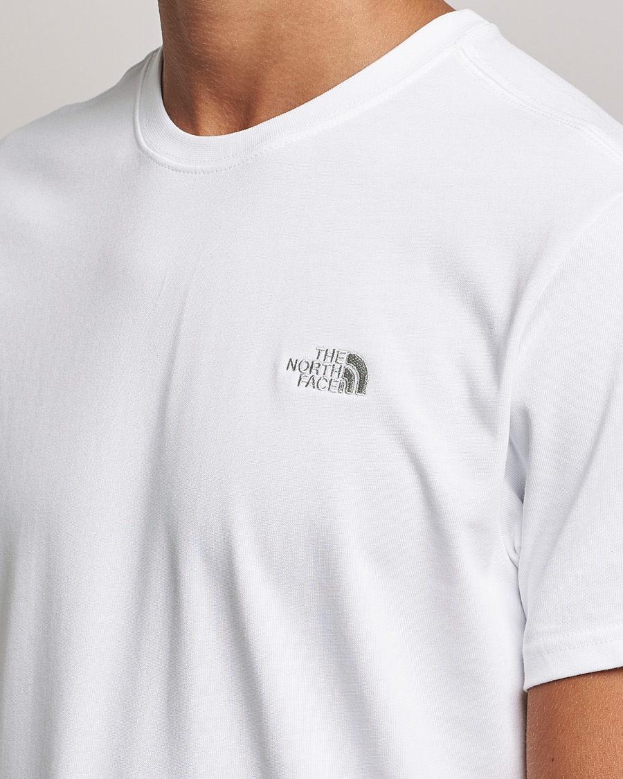 Herre | T-Shirts | The North Face | Premium Simple Logo Tee White