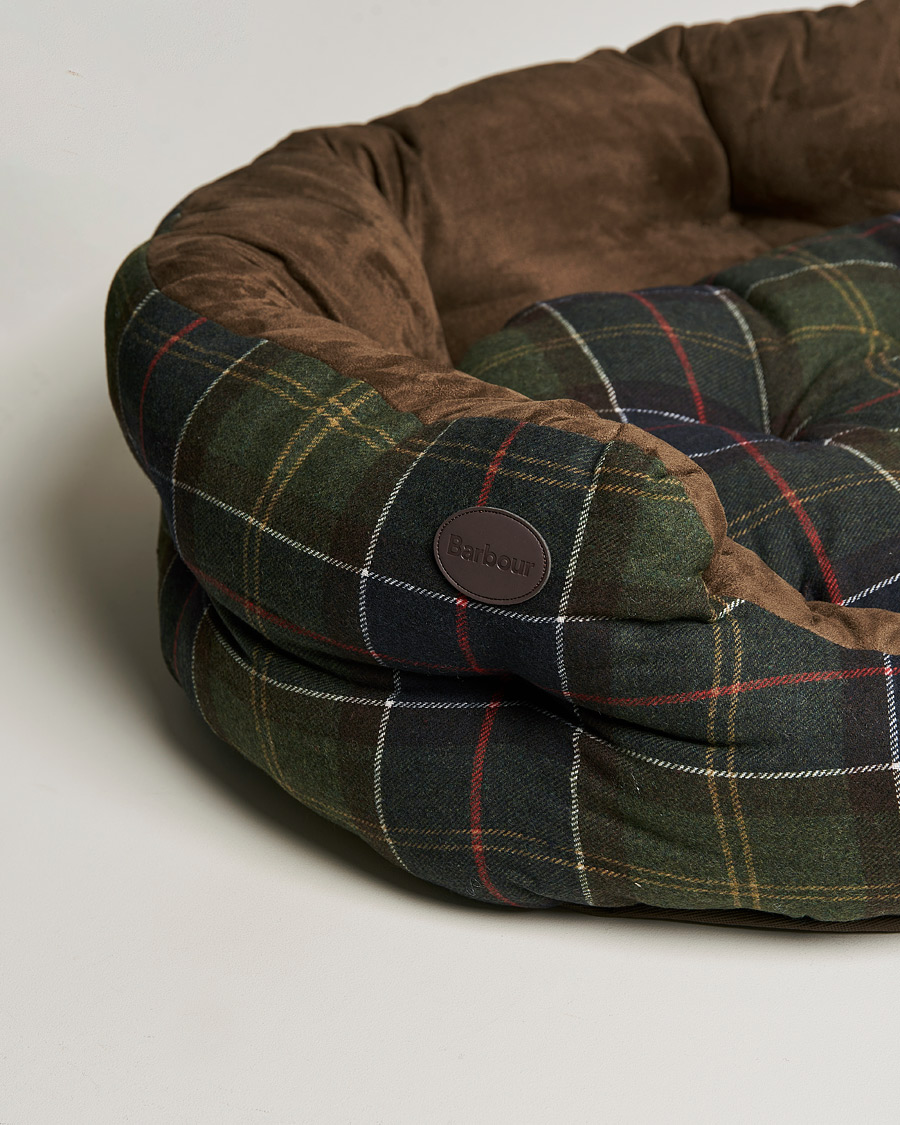 Herre | Barbour Lifestyle Luxury Dog Bed 35' Classic Tartan | Barbour Lifestyle | Luxury Dog Bed 35' Classic Tartan