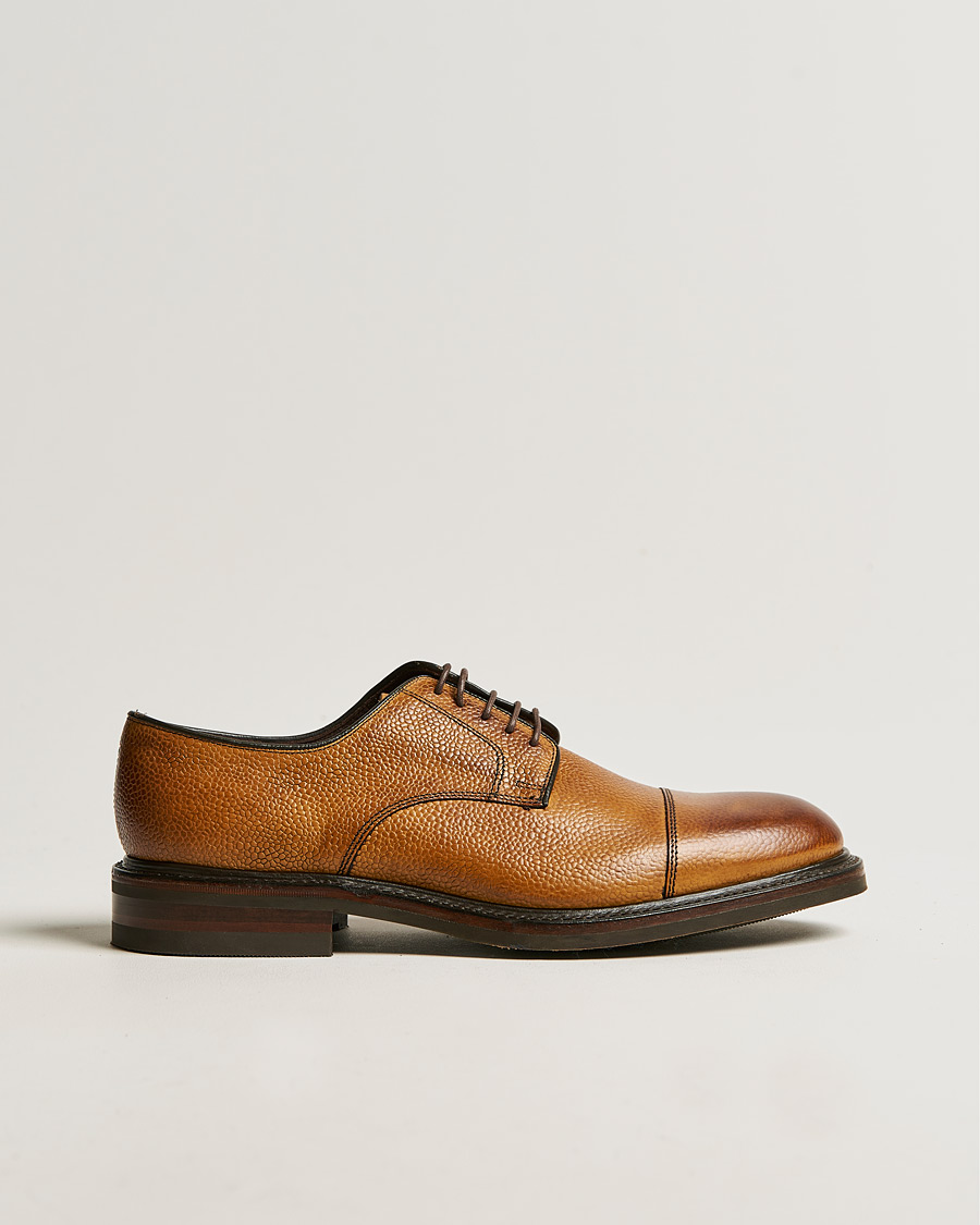Herre | Loake 1880 Ampleforth Burnished Grain Toe-Cap Derby Chestnut | Loake 1880 | Ampleforth Burnished Grain Toe-Cap Derby Chestnut
