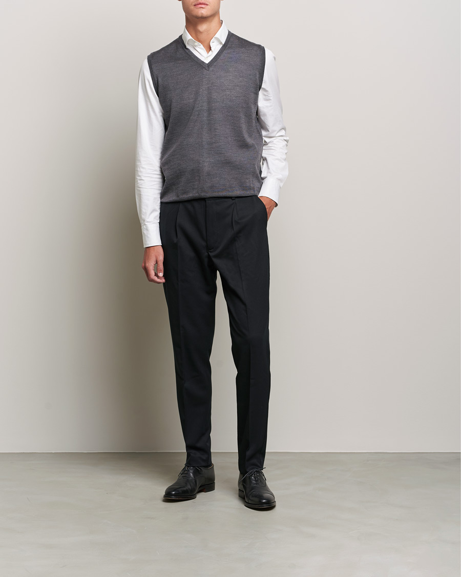 Herre | Trøjer | Oscar Jacobson | Roger Extrafine Merino Vest Grey