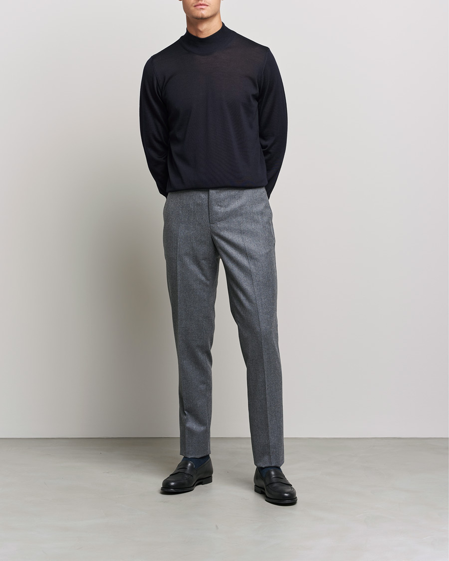 Herre | Trøjer | Oscar Jacobson | Hilton Extrafine Merino Mock Neck Navy