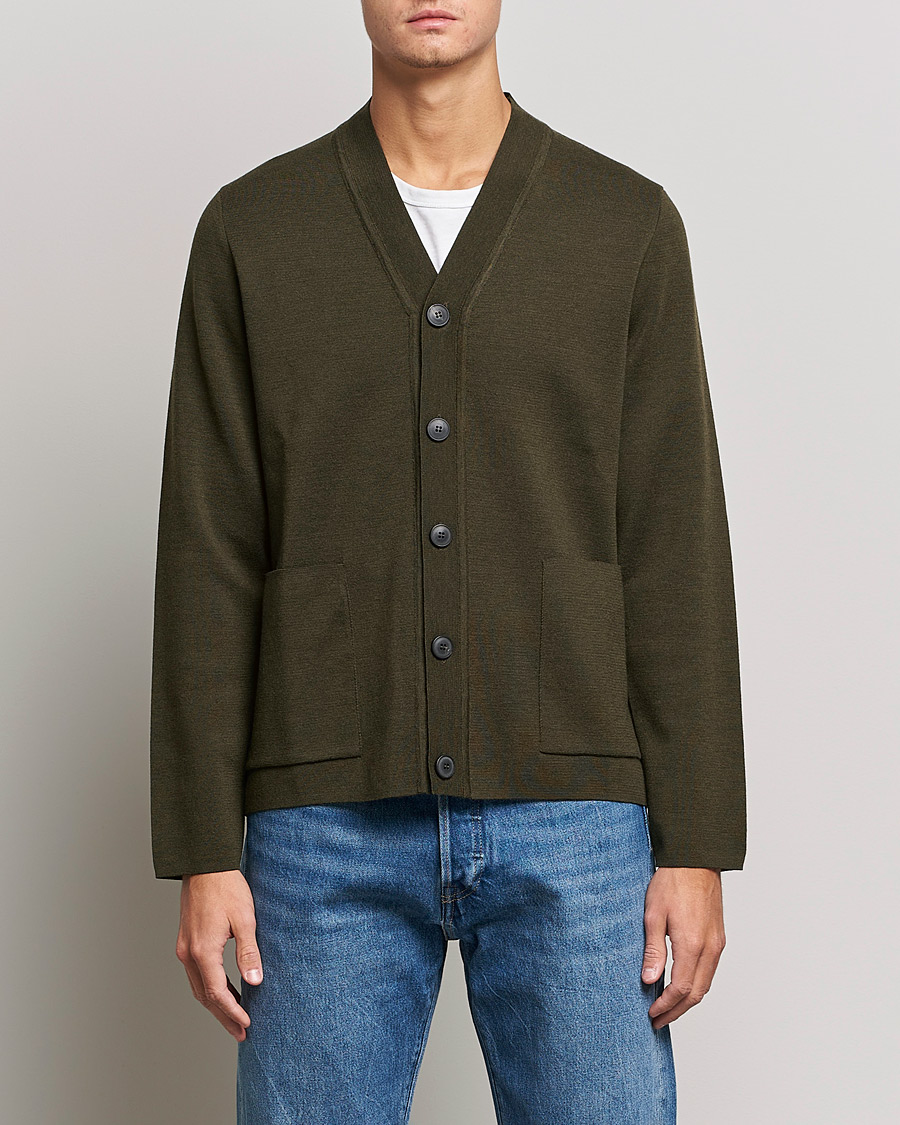 Herre | Trøjer | Sunspel | Merino Milano Cardigan Dark Moss