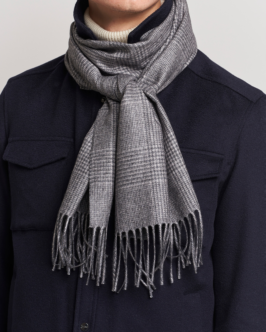 Herre | Piacenza Cashmere Cashmere/Silk Glencheck Scarf Light Grey | Piacenza Cashmere | Cashmere/Silk Glencheck Scarf Light Grey