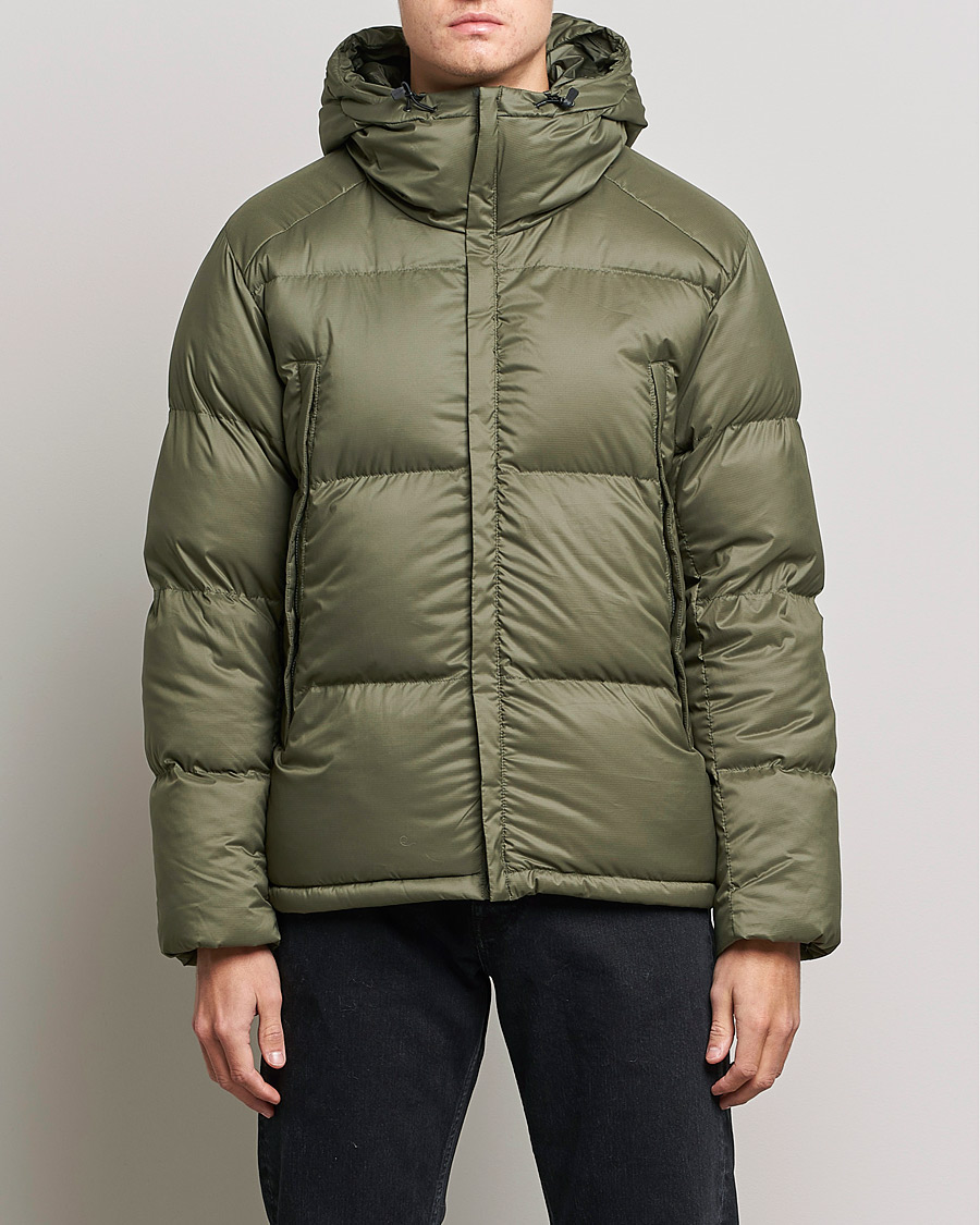Snow Peak Recycled Light Down Jacket Olive - CareOfCarl.dk