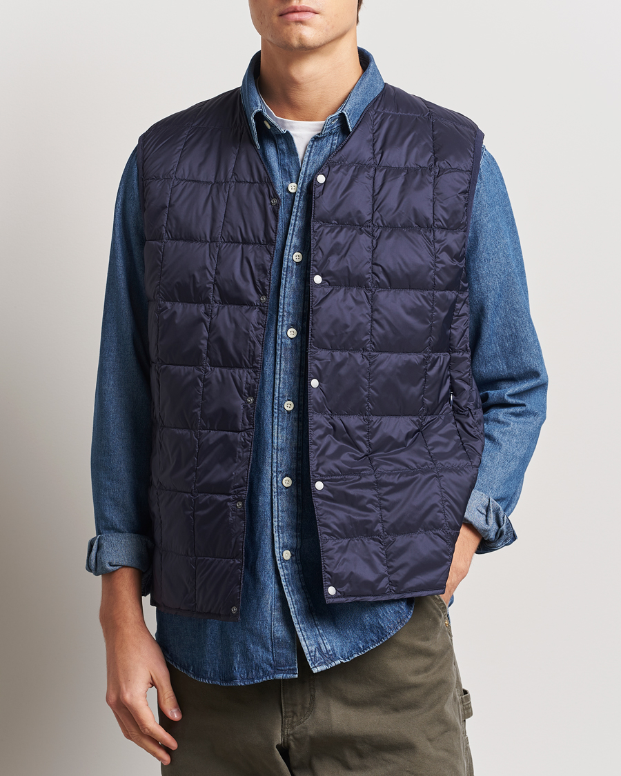 Herre | Dunveste | TAION | V-Neck Lightweight Down Vest Navy