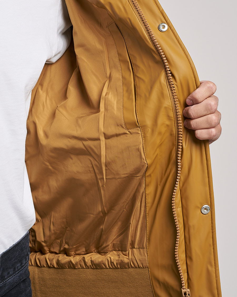 Herre | Jakker | Lyle & Scott | Rubberised Puffer Jacket Anniversary Gold