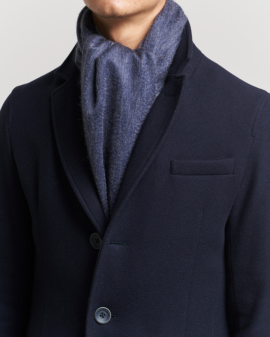 Herre | Halstørklæder | Begg & Co | Arran Reversible Cashmere Scarf Navy/Grey