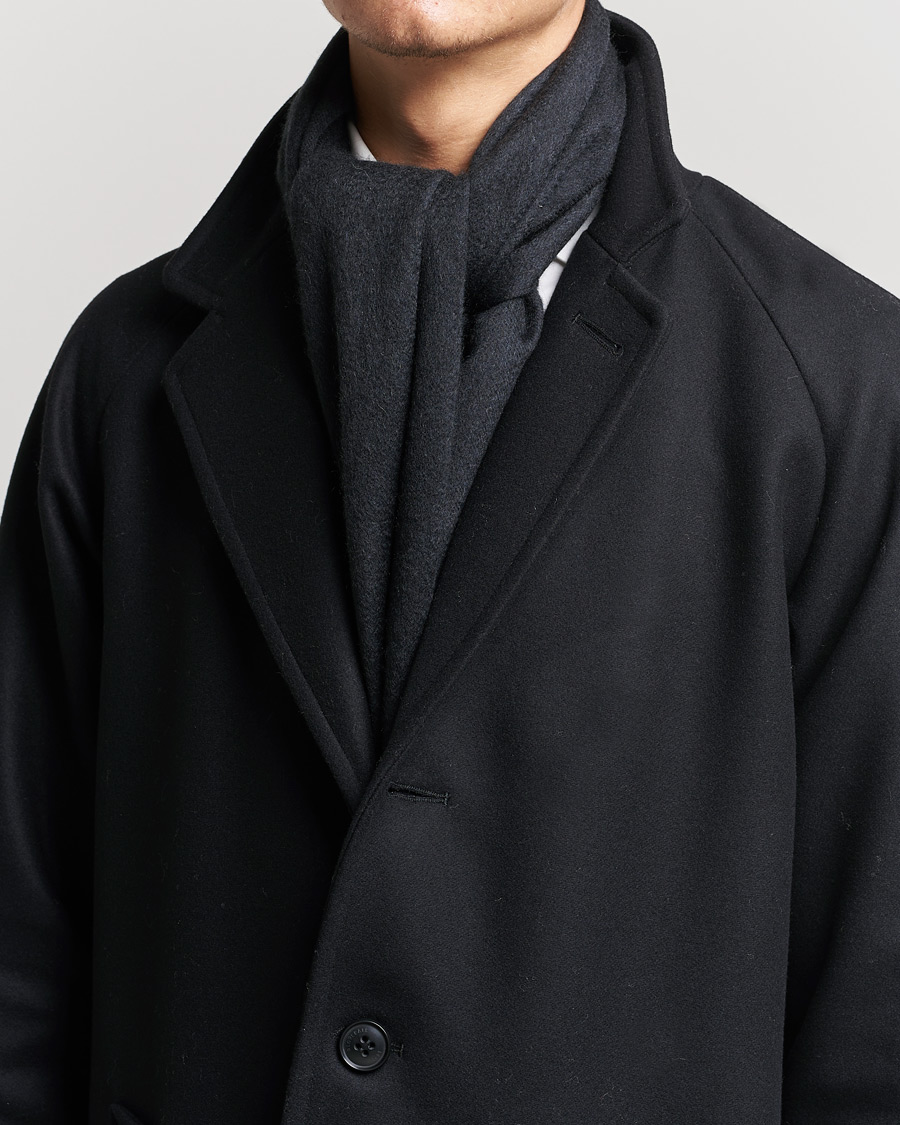 Herre | Begg & Co Arran Cashmere Scarf Slate Green | Begg & Co | Arran Cashmere Scarf Slate Green