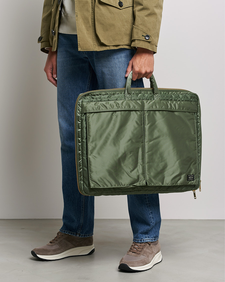 Herre | Dragtposer | Porter-Yoshida & Co. | Tanker Garment Bag Sage Green