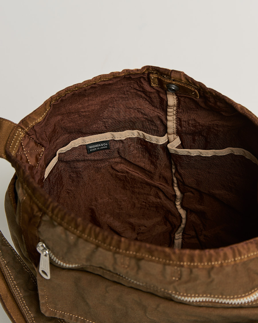 Herre | Porter-Yoshida & Co. Crag Shoulder Bag Coyote | Porter-Yoshida & Co. | Crag Shoulder Bag Coyote