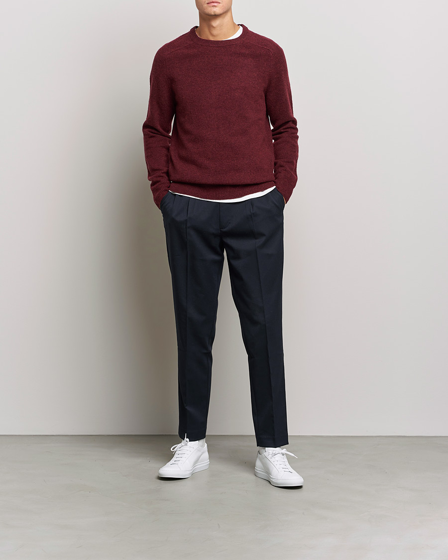 Herre | A Day's March | A Day's March | Brodick Lambswool Sweater Wine