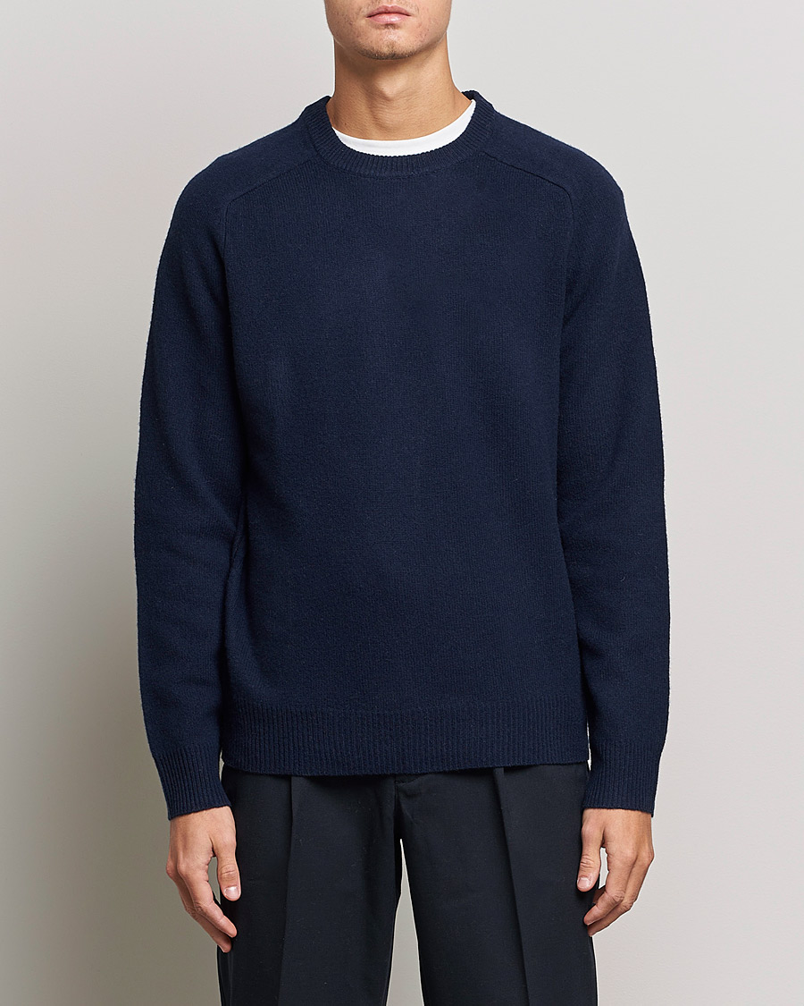 Herre | Trøjer | A Day's March | Brodick Lambswool Sweater Navy