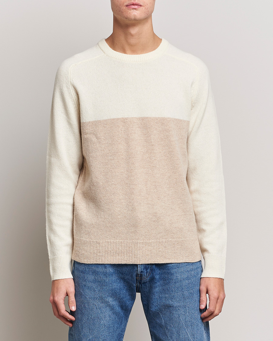 Herre | Trøjer | A Day's March | Brodick Block Lambswool Sweater Sand/Off White