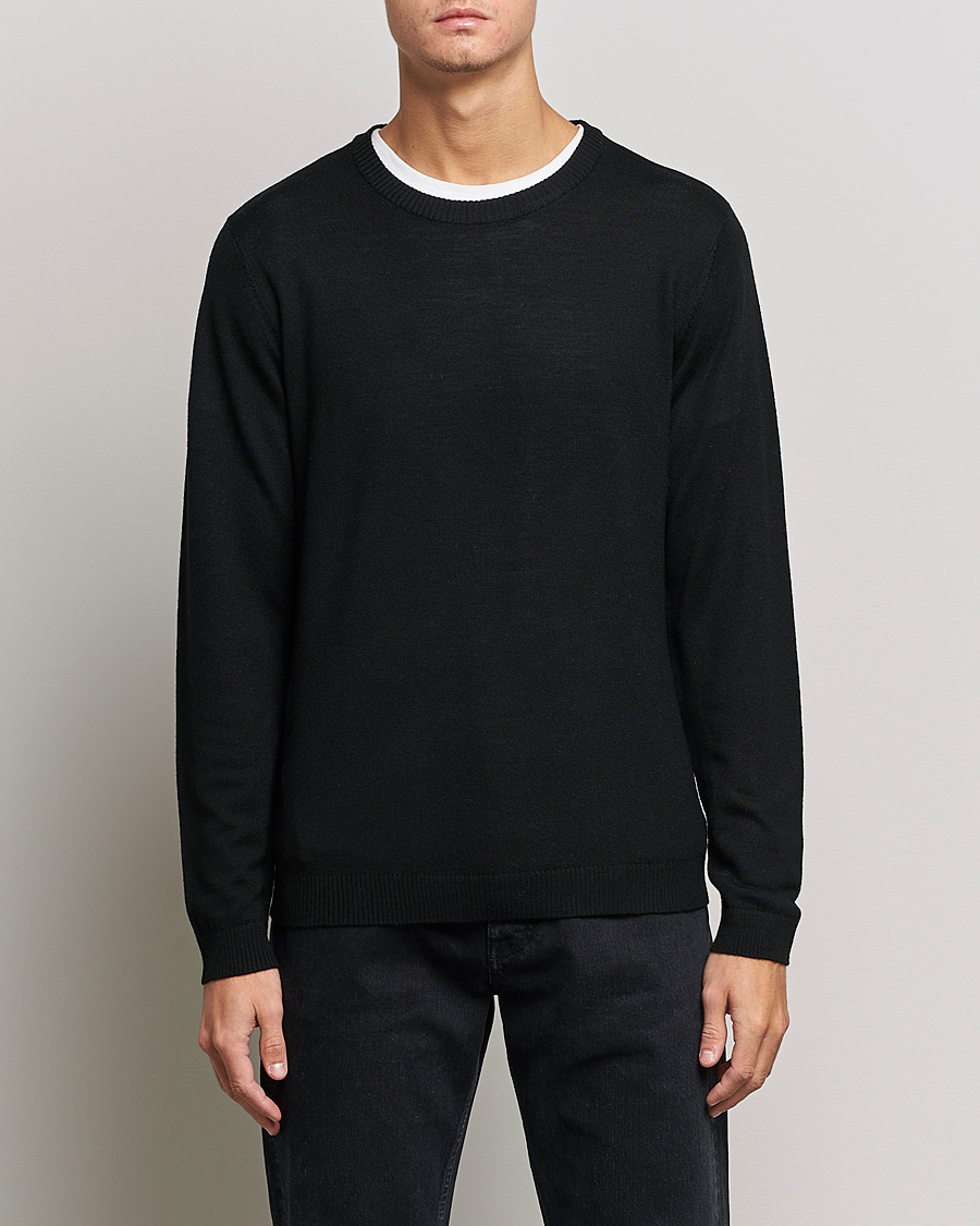 Herre | Business & Beyond | A Day's March | Alagón Merino Crew Black