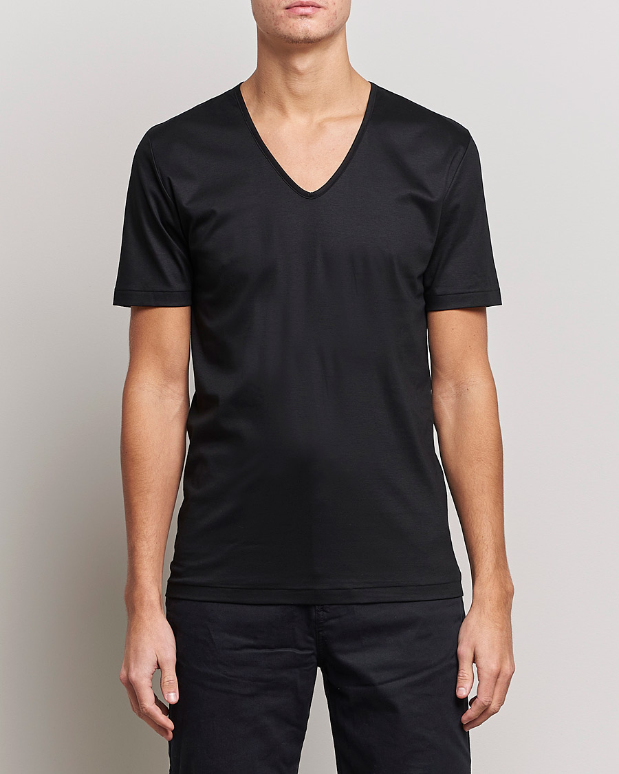 Herre | Kortærmede t-shirts | Zimmerli of Switzerland | Sea Island Cotton V-Neck T-Shirt Black