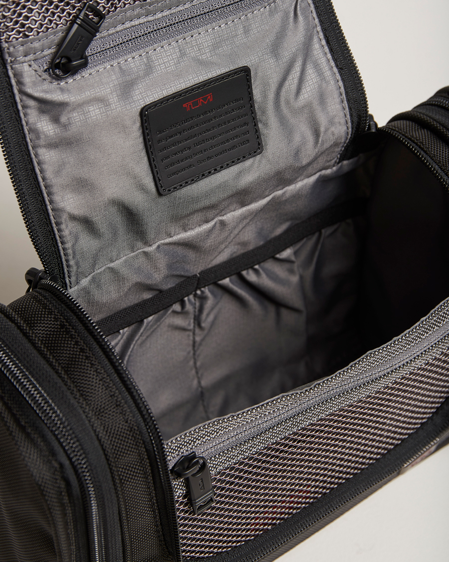 Herre | Tasker | TUMI | Alpha Hanging Travel Kit Black