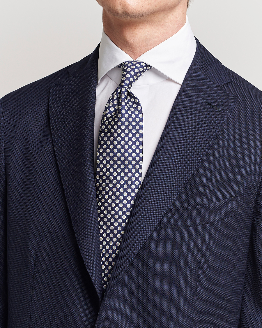 Herre | Amanda Christensen Silk Twill Printed 8cm Tie Navy/Green | Amanda Christensen | Silk Twill Printed 8cm Tie Navy/Green