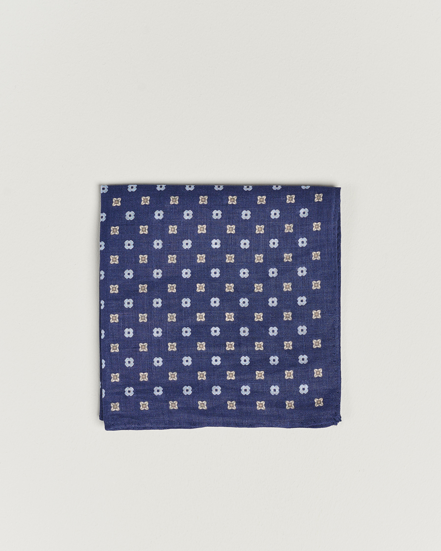 Herre | Amanda Christensen Linen Printed Flower Pocket Square Navy | Amanda Christensen | Linen Printed Flower Pocket Square Navy