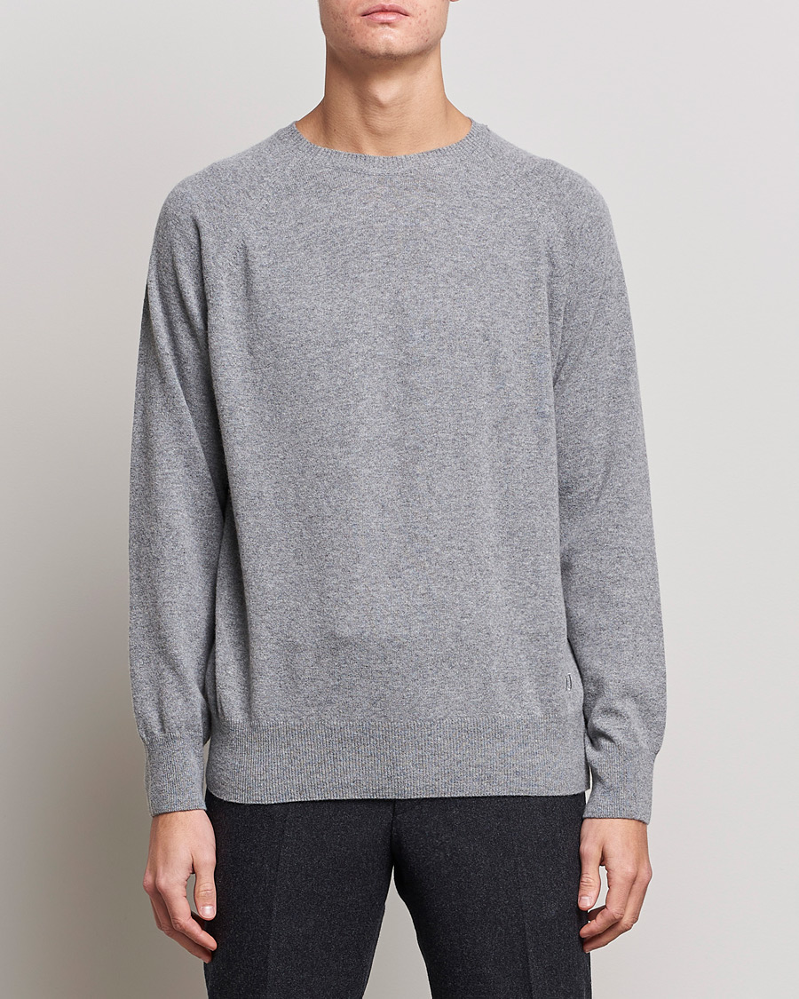 Herre | Trøjer | Oscar Jacobson | Gustaf Lambswool Raglan Crew Neck Light Grey
