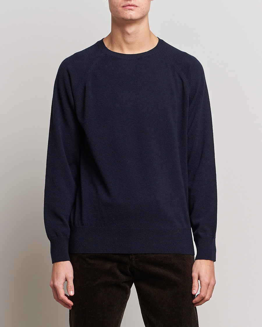 Herre | Trøjer | Oscar Jacobson | Gustaf Lambswool Raglan Crew Neck Navy