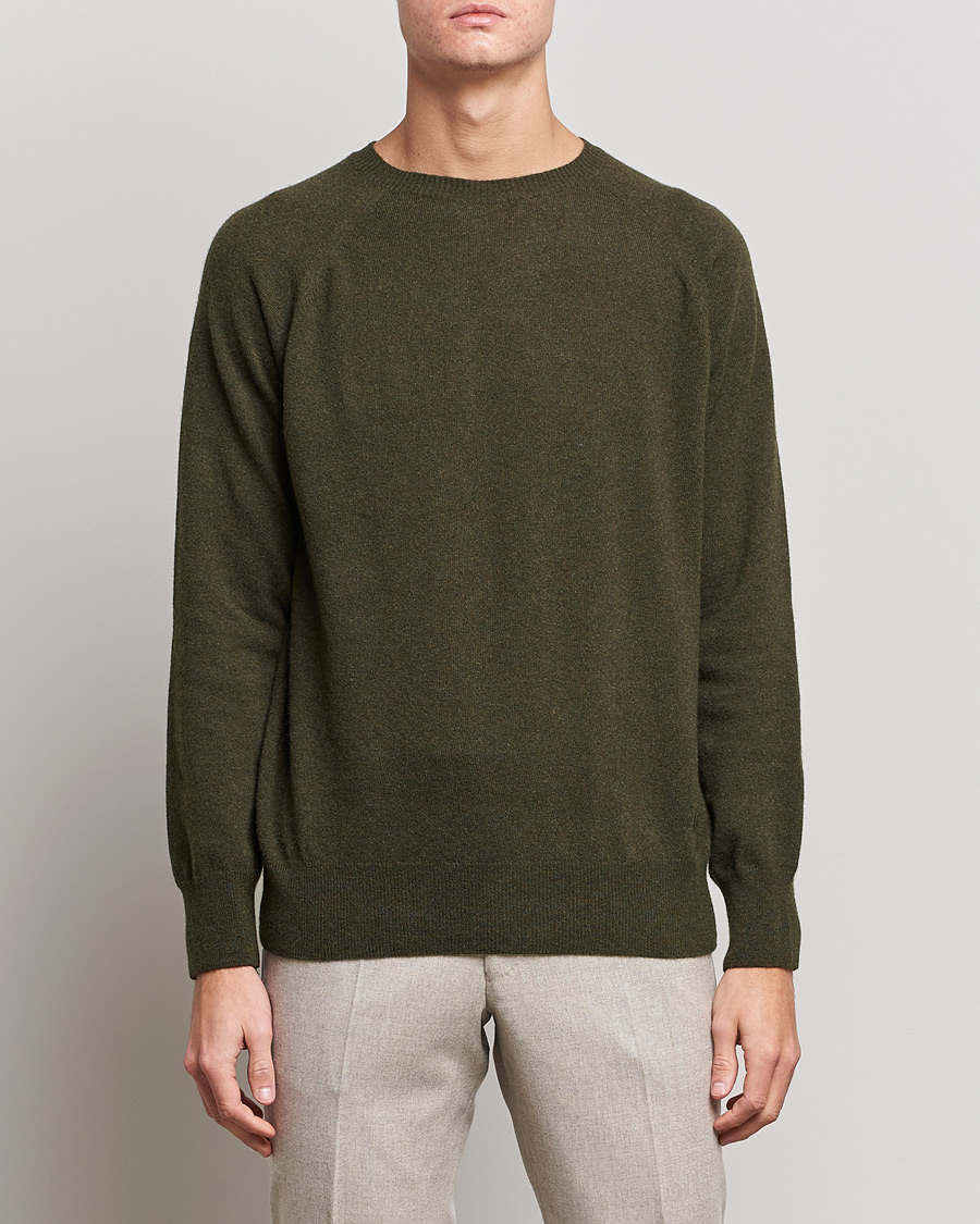 Herre | Trøjer | Oscar Jacobson | Gustaf Lambswool Raglan Crew Neck Moss Green