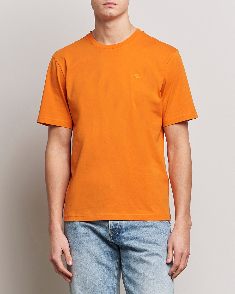 Herre | T-Shirts | J.Lindeberg | Dale Organic Cotton Patch T-Shirt Russet Orange