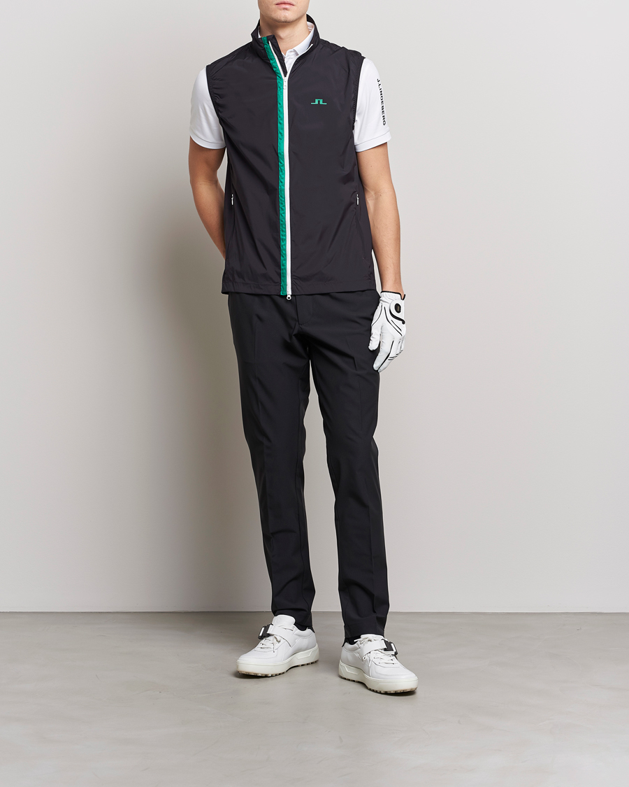 Herre | Veste | J.Lindeberg | Ash Light Packable Vest Rain Forest