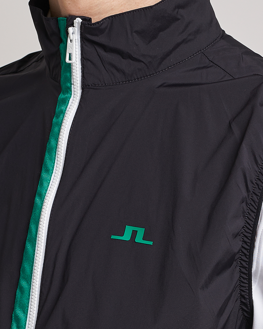 Herre | Veste | J.Lindeberg | Ash Light Packable Vest Rain Forest